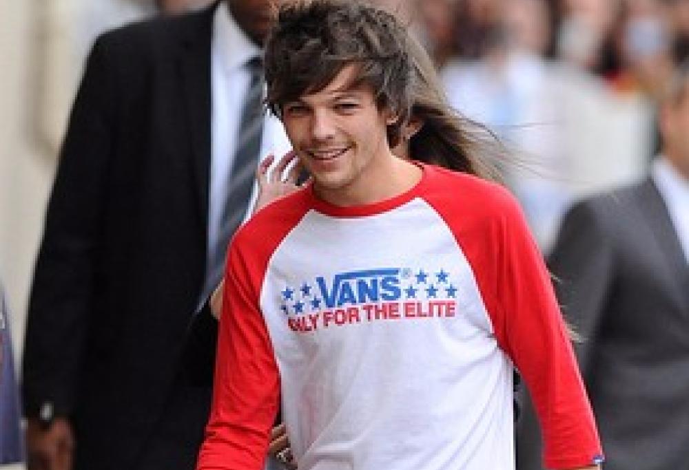 Louis Tomlinson vuole controllare tutte le foto di suo figlio sui social