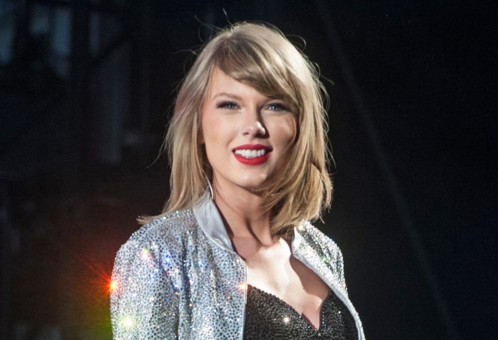 Taylor Swift dona 13mila dollari a due mamme single in difficoltà 