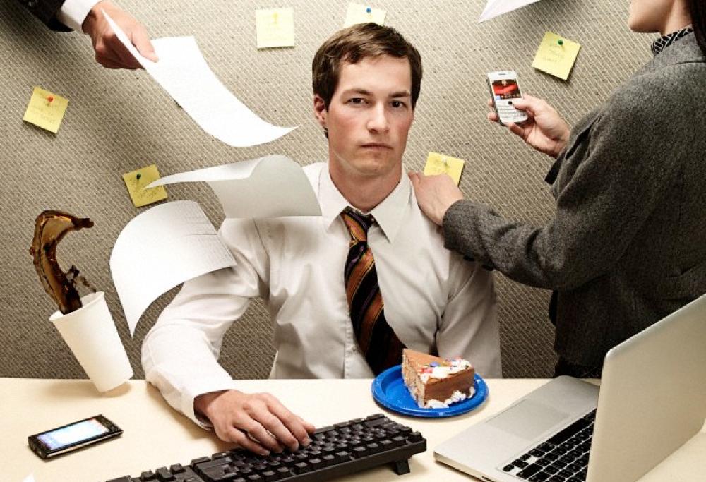 Lavori troppo? Allora sarai sicuramente infedele!
