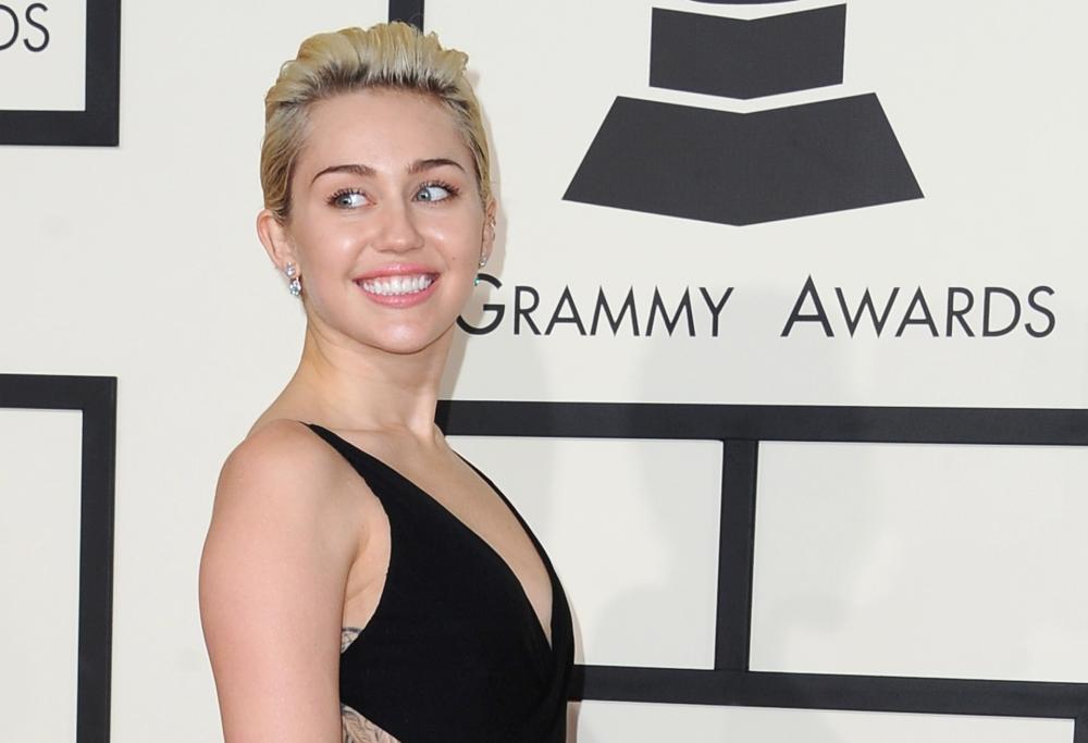 Miley Cyrus: un tatuaggio in omaggio a Liam Hemsworth 