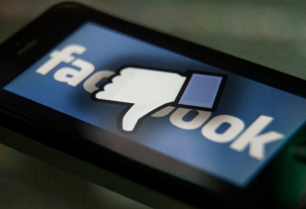 Annunci per soli uomini su Facebook: la protesta delle donne