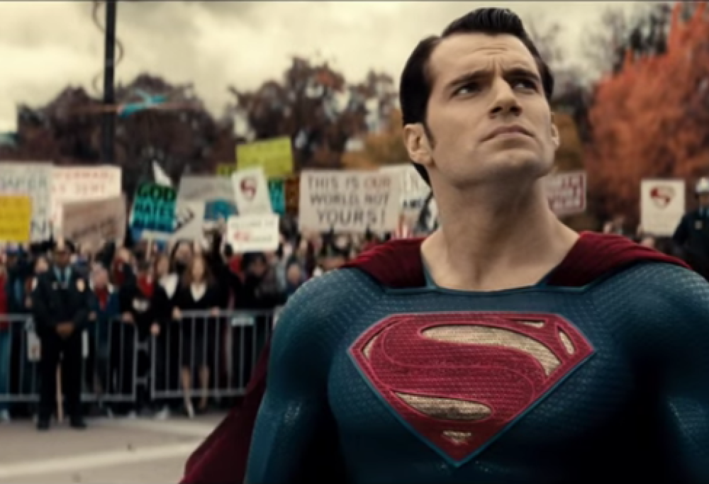 Batman v. Superman: Dawn of Justice, trailer