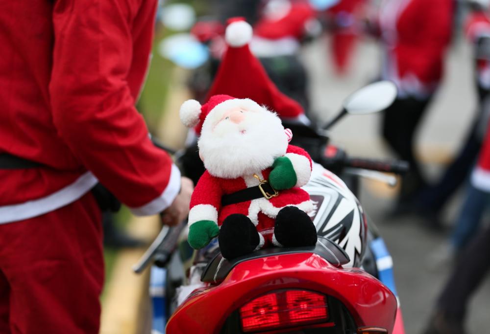 A che velocità dovrebbe viaggiare Babbo Natale per consegnare tutti i regali?