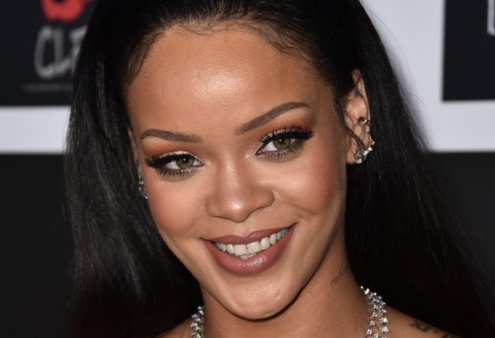 Rihanna: il padre le chiede di ritirare subito la denuncia