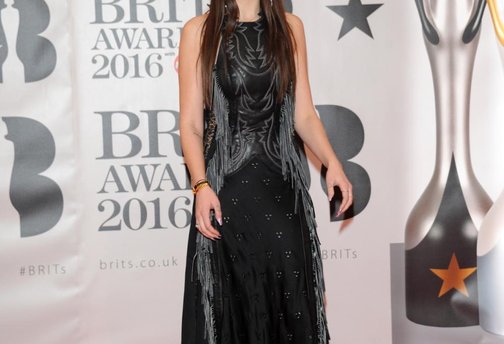 Dua Lipa debutta su Radio 105, oggi alle 18.00