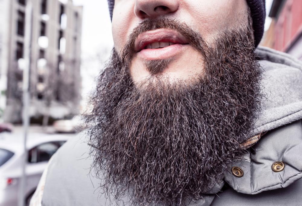 La barba? Peli pubici sul viso!