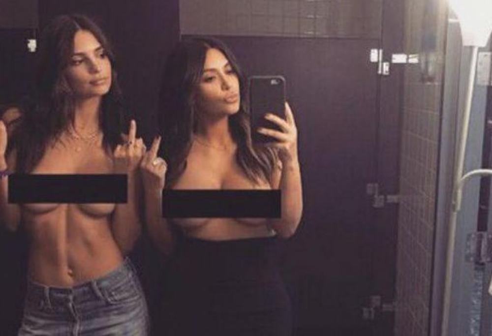 Emily Ratajkowski e Kim Kardashian, selfie in topless sui social