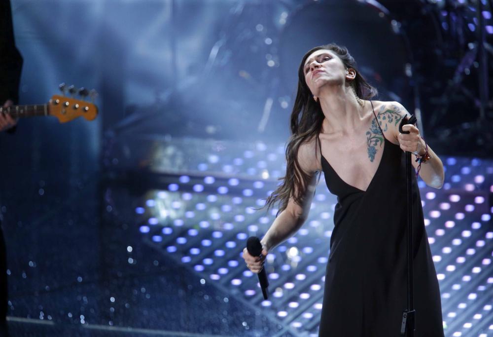 Elisa: "Io, vittima di bullismo, salvata dalla musica"
