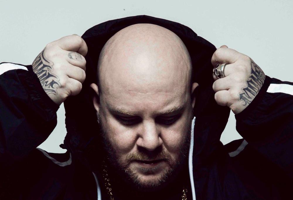 Jake La Furia in onda con Max Brigante, lunedì 4 alle 18.00