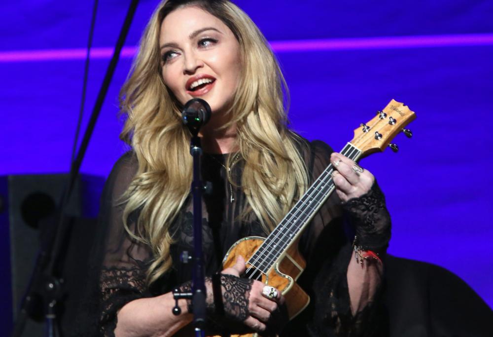 Madonna e suo figlio Rocco: la guerra è finita