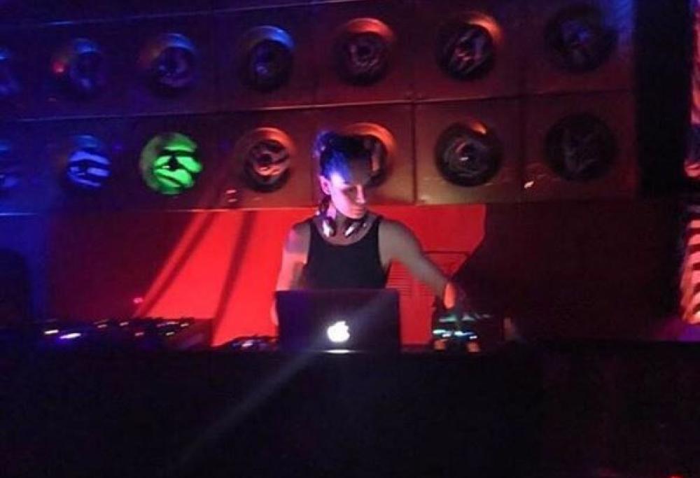Nicole Minetti si dà alla musica: fa la dj ad Ibiza