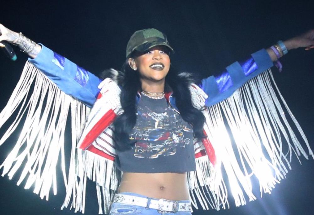 Calvin Harris annuncia il suo nuovo brano con Rihanna