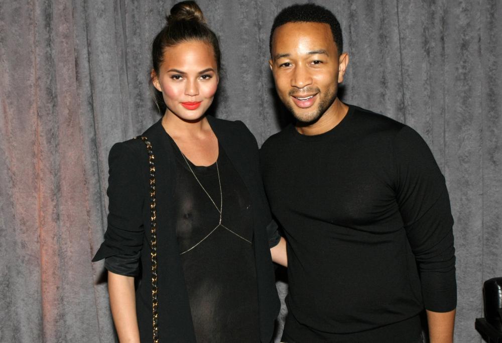 John Legend a fianco di sua moglie contro le critiche