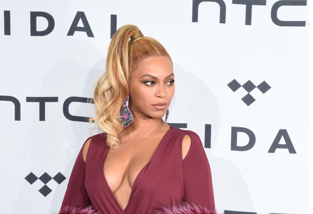 Beyoncé e la vita in famiglia nel video di "All night"
