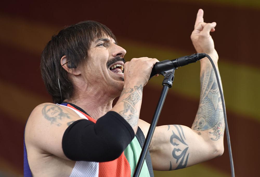 Red Hot Chili Peppers, Kiedis vuol a lavorare con Harry Styles