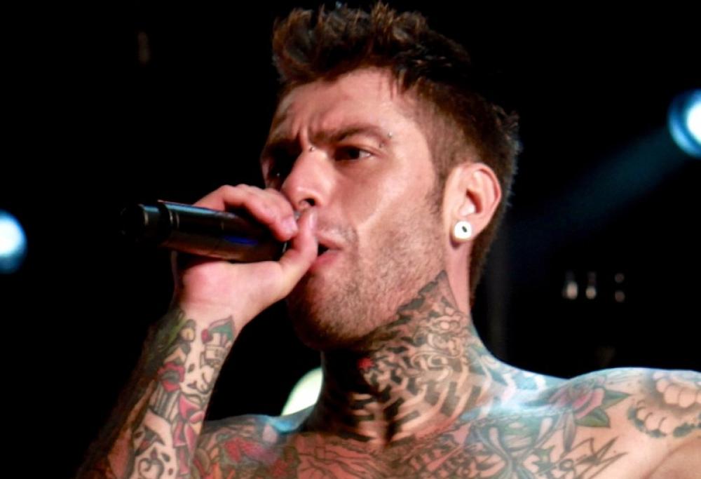 Fedez, il nuovo singolo di "Paranoia Airlines" uscirà solo quando i fan lo vorranno