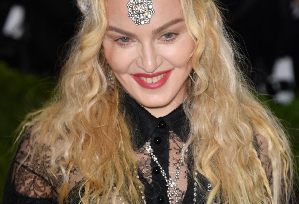 Madonna: "Il mio vestito? E' una dichiarazione per le donne"