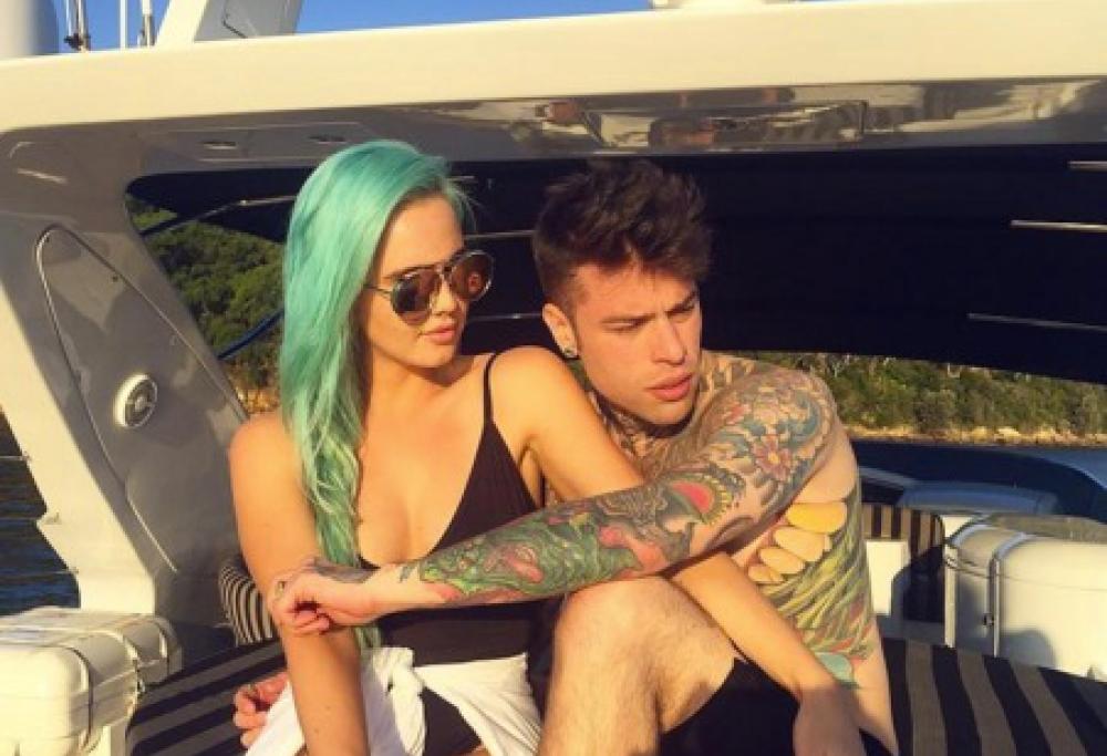 Fedez e le pene d'amore: "Con TigerLily una storia difficile"