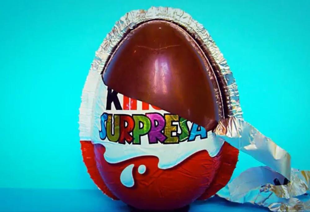 L'ovetto Kinder? Ecco perché negli USA è vietato!