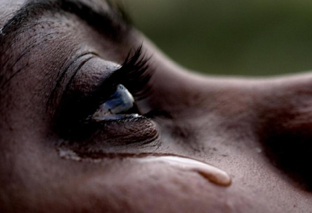 Sarà vero che le lacrime cambiano in base al motivo per cui piangiamo?