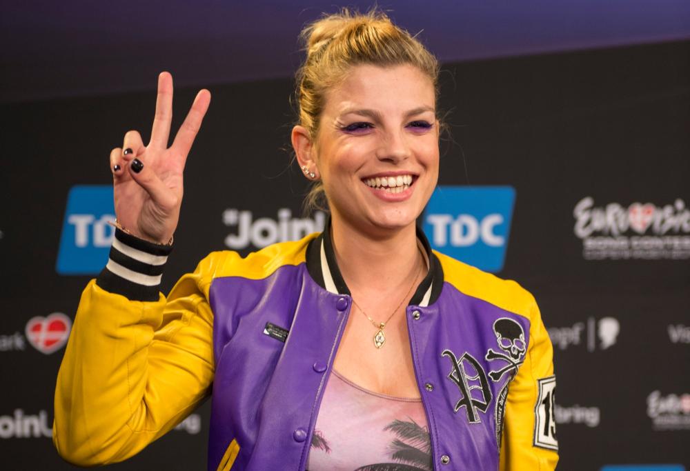 Emma Marrone: segnale di pace da Belen