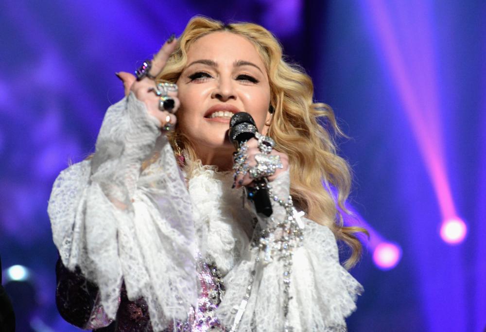 Madonna in Malawi per visitare l'ospedale che sta finanziando