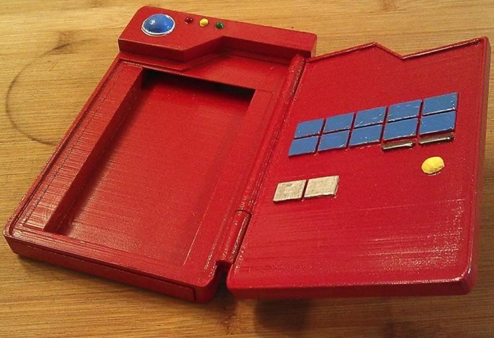 La custodia smartphone che simula il Pokédex: il gadget dell'anno!