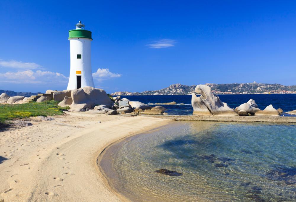 Vivere dentro un faro? Ora si può!