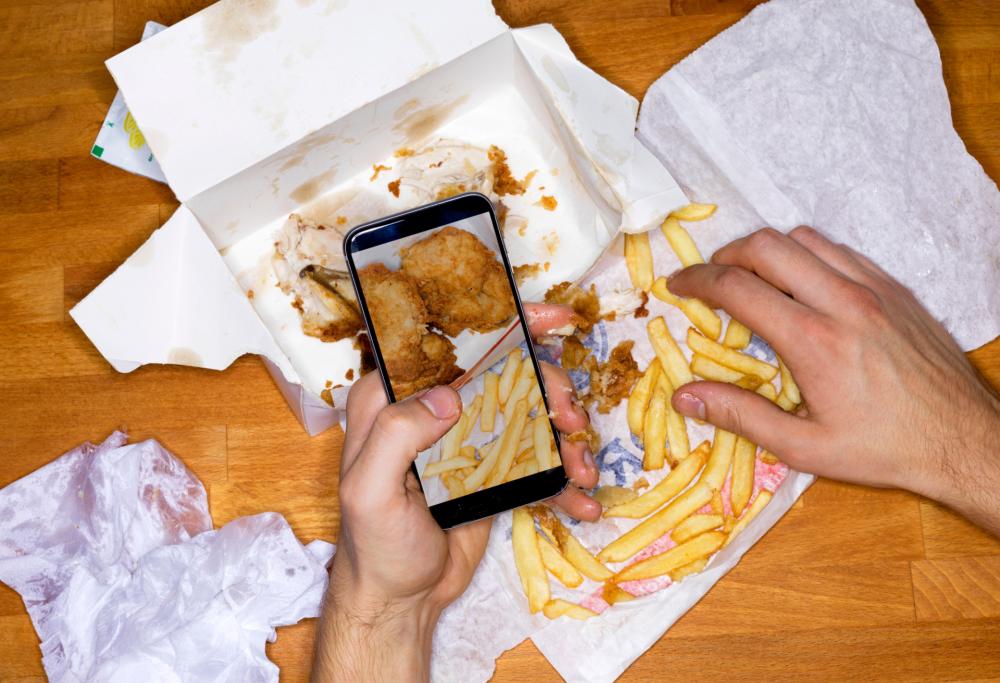 E se lo smartphone facesse ingrassare (per davvero)?
