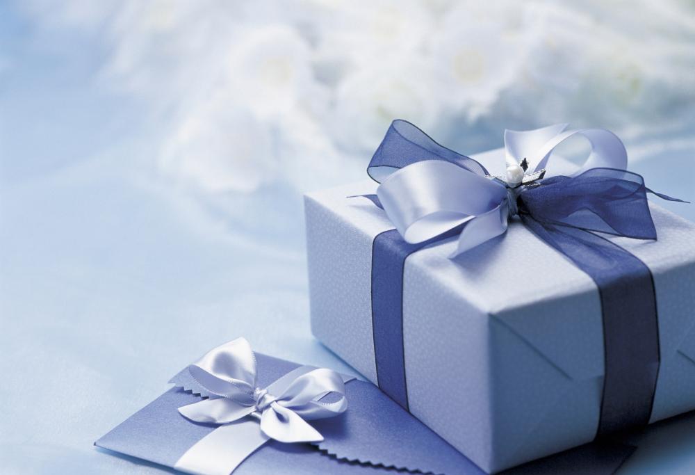 C’erano una volta i messaggi di auguri. Ora con Facebook e i social network, tutto è molto più semplice.