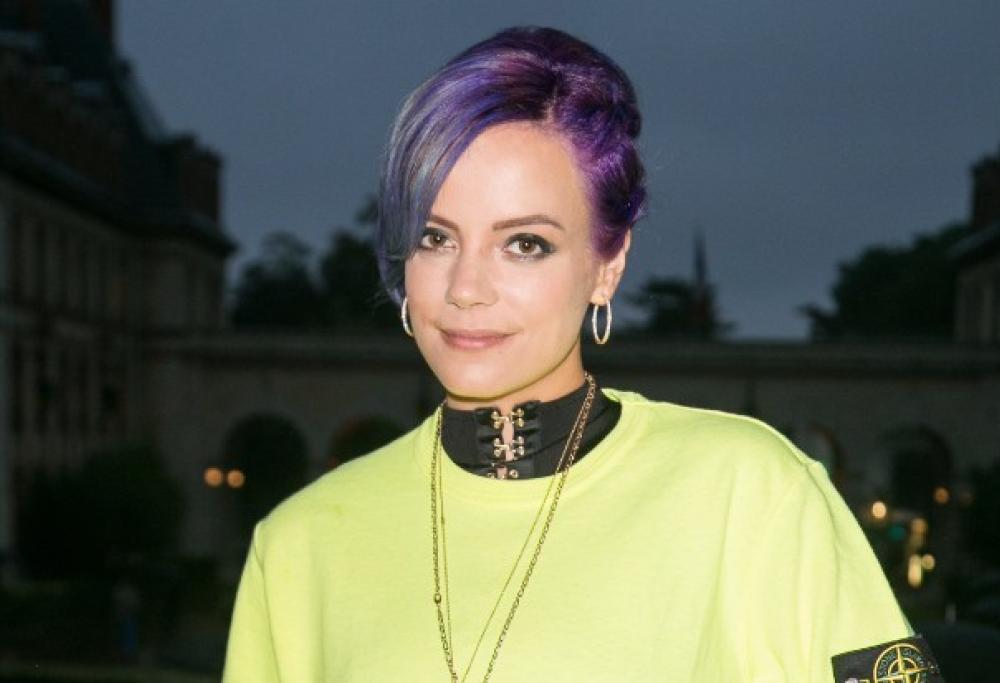 Lily Allen: pausa da Twitter dopo le voci sui suoi comportamenti 