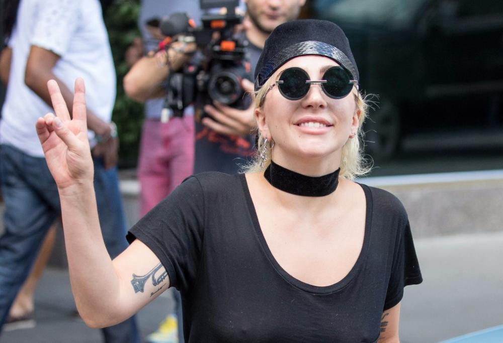 Lady Gaga: venerdì arriva "Perfect Illusion"