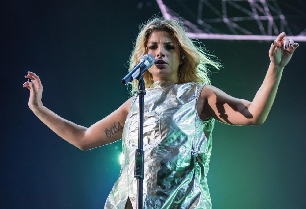 Emma Marrone: proposta di matrimonio al concerto 