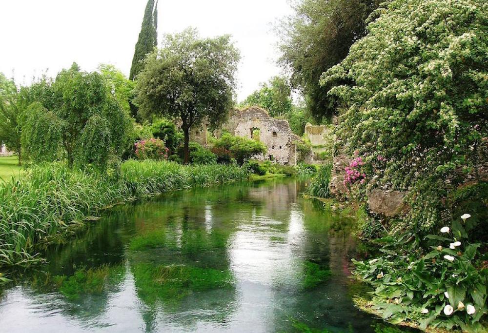 Si chiama Ninfa ed è il giardino più romantico d'Italia
