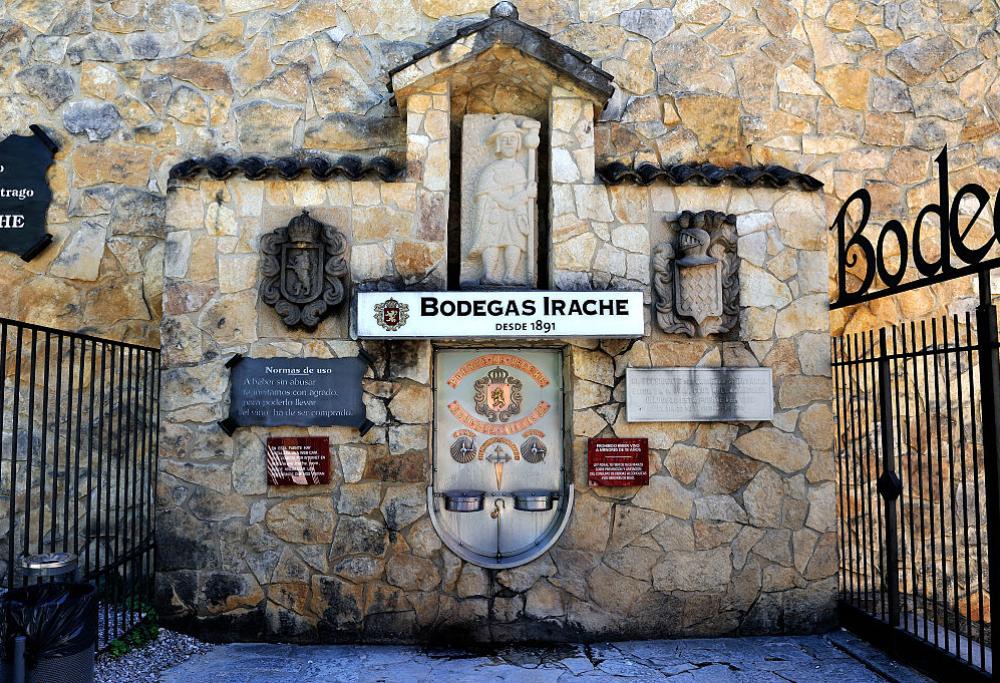 Si trova in Abruzzo ed è la prima fontana di vino italiana