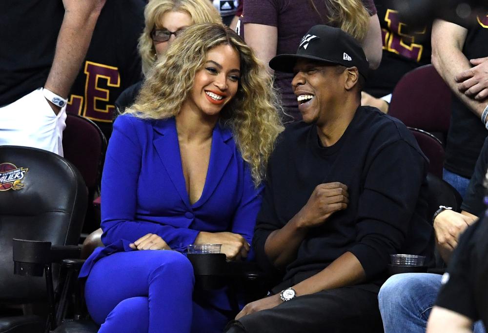 Beyoncé e Jay-Z provano ad adottare un bambino