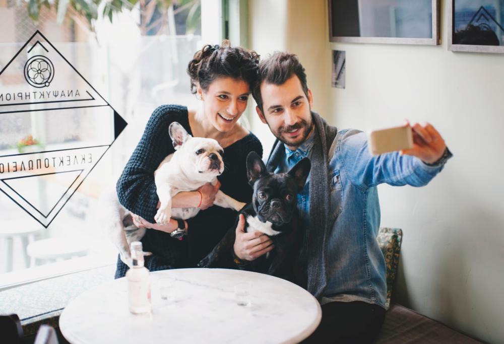 Cani e gatti aiutano nel rapporto di coppia: ecco perché!