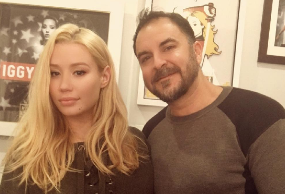 Iggy Azalea non si nasconde: auguri al suo chirurgo estetico