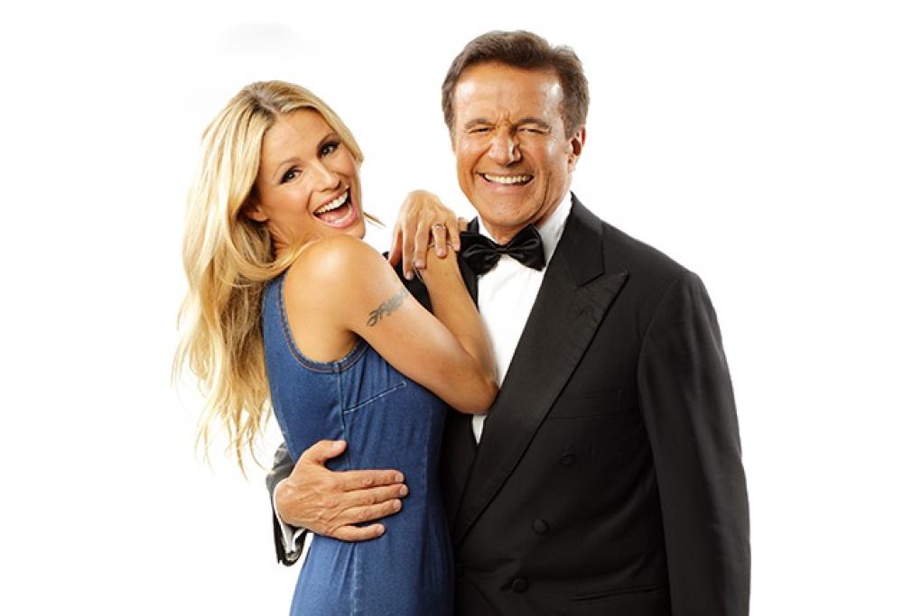 Michelle Hunziker e Christian De Sica a 105 Mi Casa per i 20 anni di Zelig!