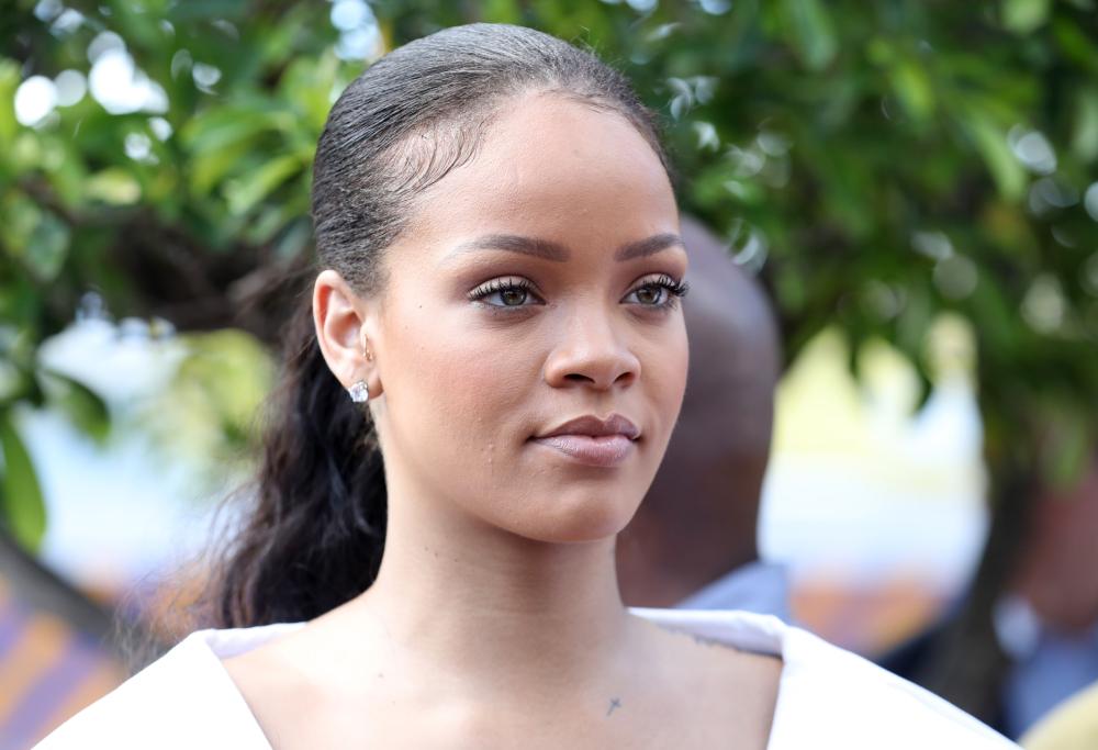 Rihanna: Andrew Lloyd Webber ne reclama la "scoperta"