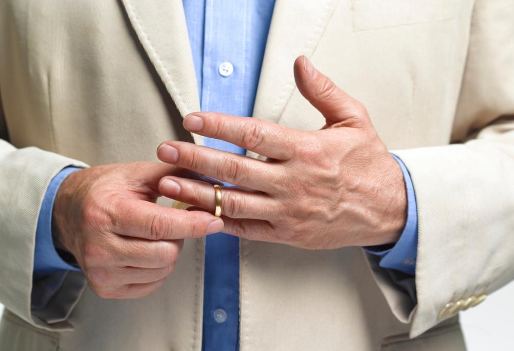 Obbligo di fedeltà addio, non sarà più richiesto nemmeno nei matrimoni!