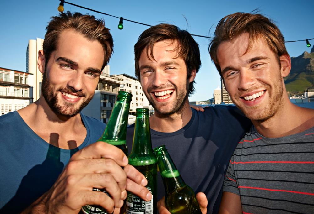 2. Se l'uomo preferisce una bionda, non vi tradisce