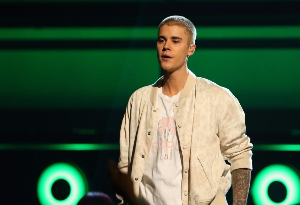 Justin Bieber rispolvera la batteria