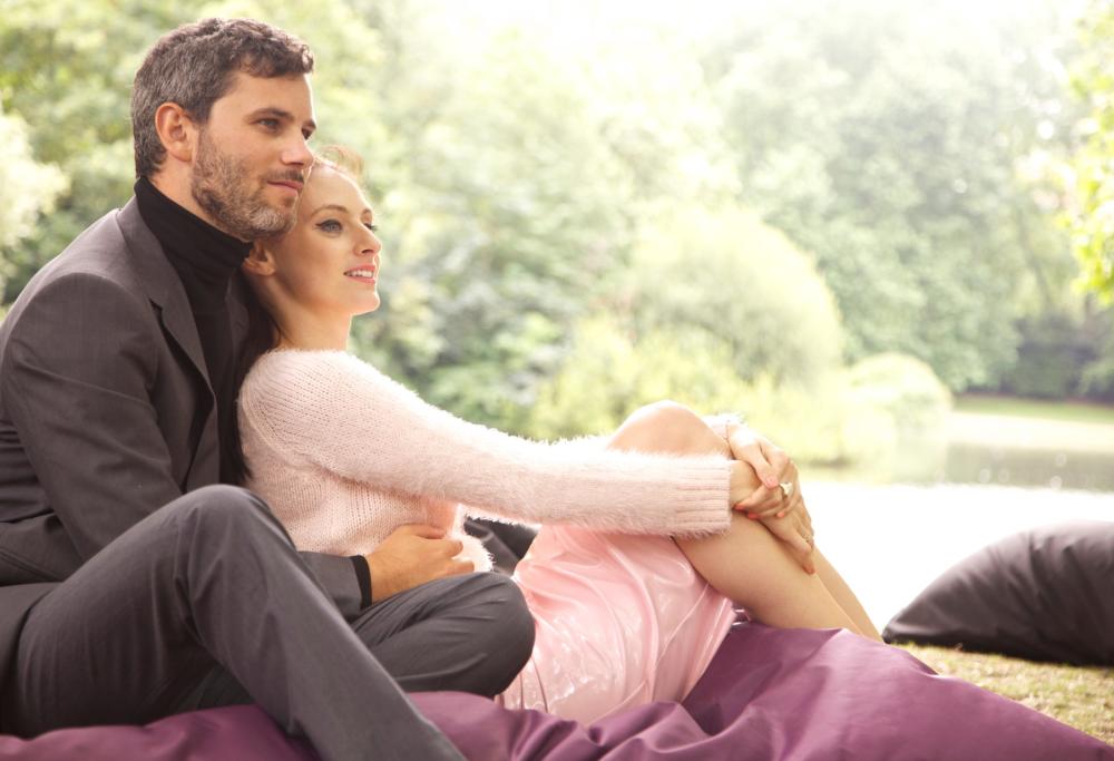 Long Distance Lover: la relazione ideale è quella a distanza, meno tempo insieme e più passione