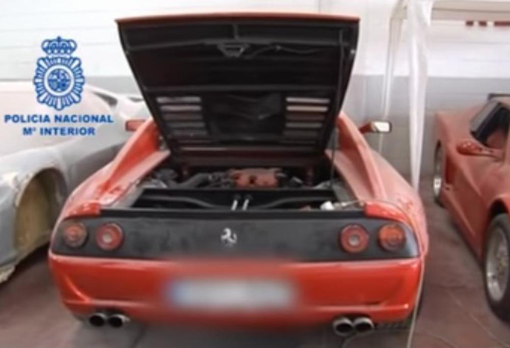 Ferrari e Lamborghini contraffatte vendute sul web a 40 mila euro. Arrestate tre persone in Spagna