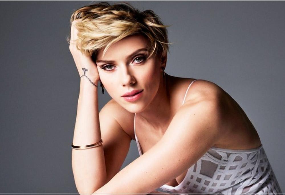 Scarlett Johansson prende posizione: “Essere monogami non è naturale”