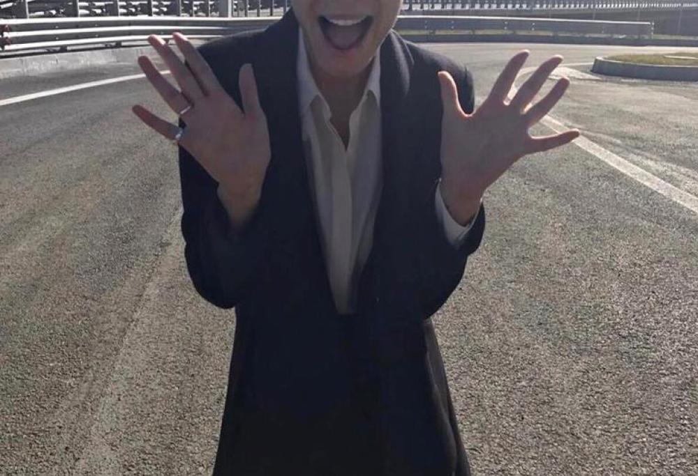 Elodie: Lele la abbandona (per scherzo) in autostrada