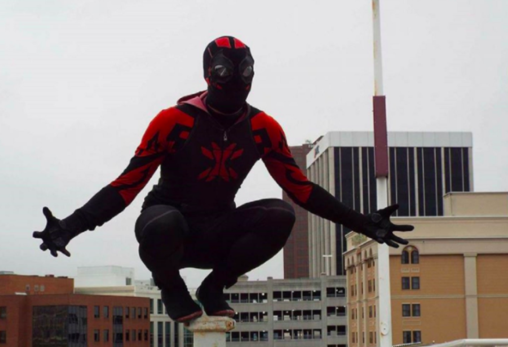 Black Widow, il supereroe reale che vigila sull'America