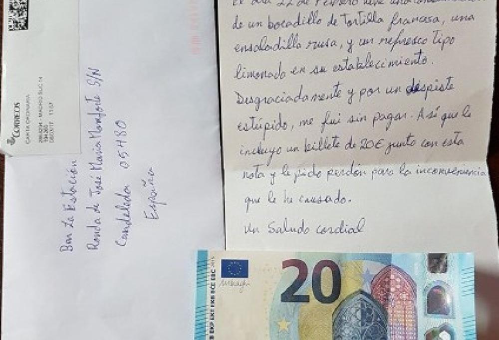 Non paga il conto al ristorante, dopo due settimane invia 20€ alla ristoratrice