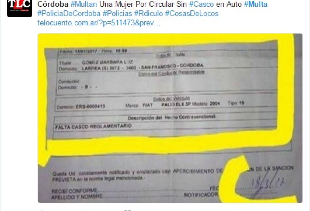 "Non indossa il casco", multa assurda per l'automobilista